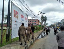 Bawaslu Sanggau Bersama Tim Gabungan Tertibkan Alat Peraga Kampanye